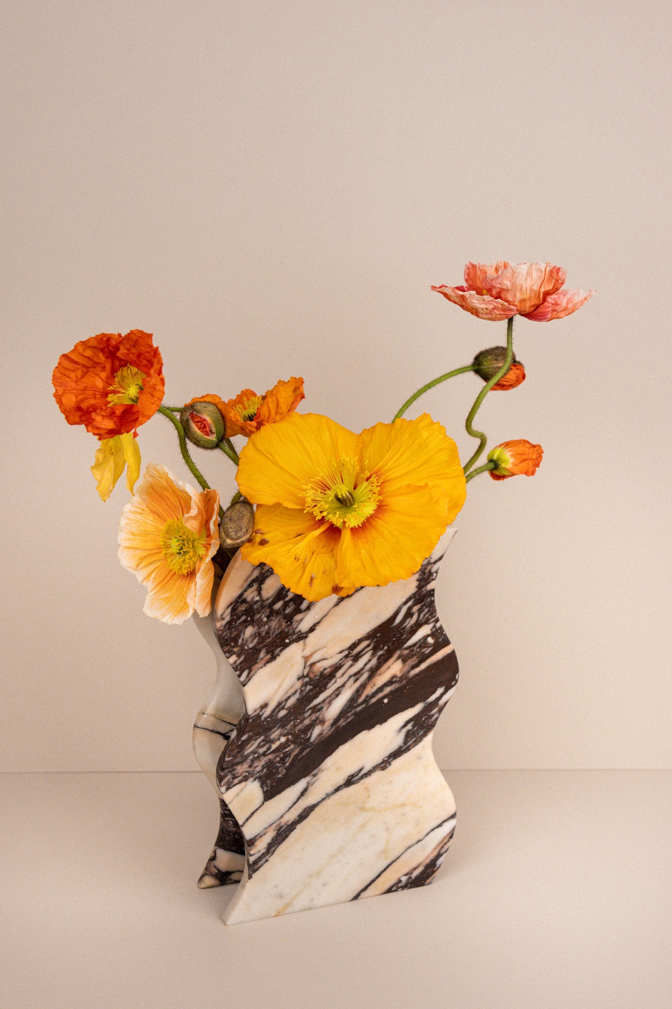 Calacatta Viola Vase – Marbre Co.