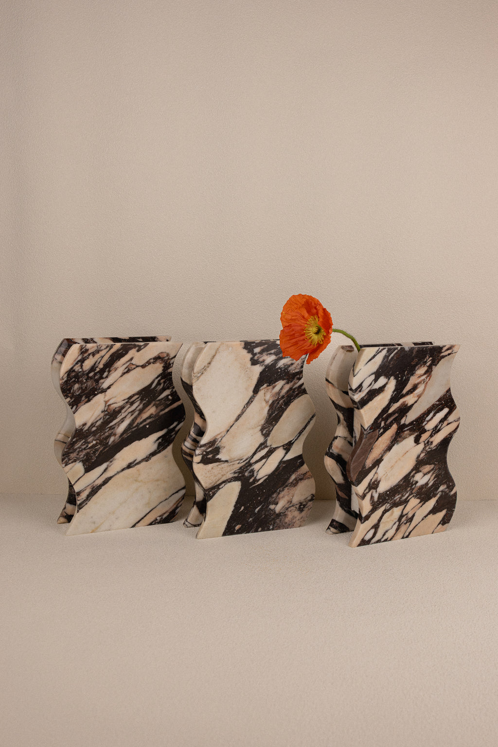 Calacatta Viola Vase